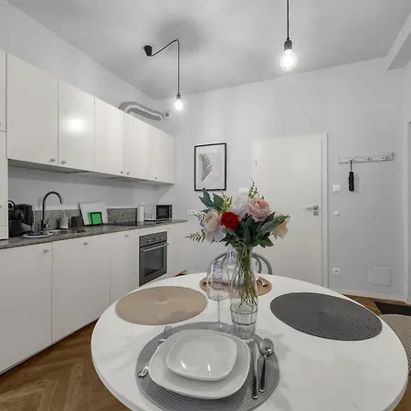 Apartament Powiśle - 650m Torwar - By Rentujemy